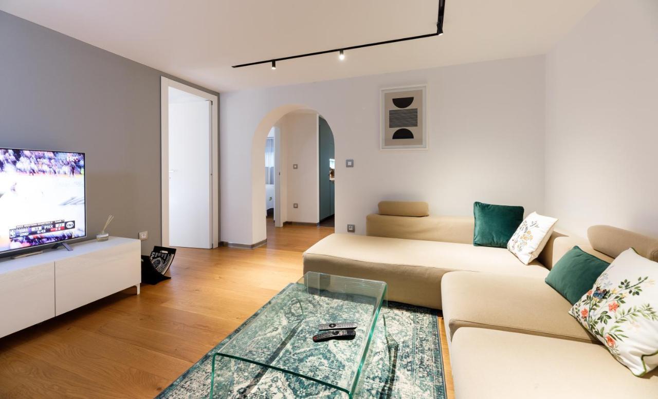 Stylish City Apartment Split Exterior foto